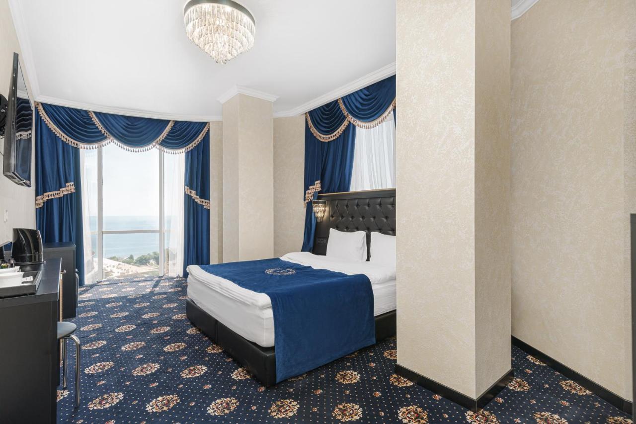 Apart Hotel D'Monica Odessa Ngoại thất bức ảnh